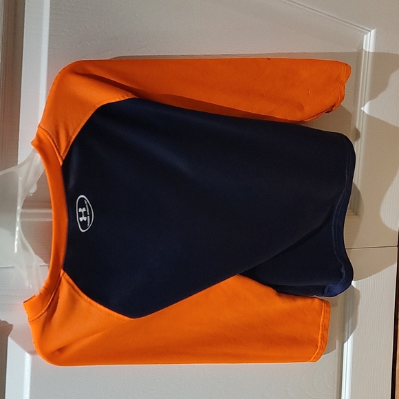 Two Boys Under Armour boys long-sleeved shirts, size 6 - Picture 5 of 6